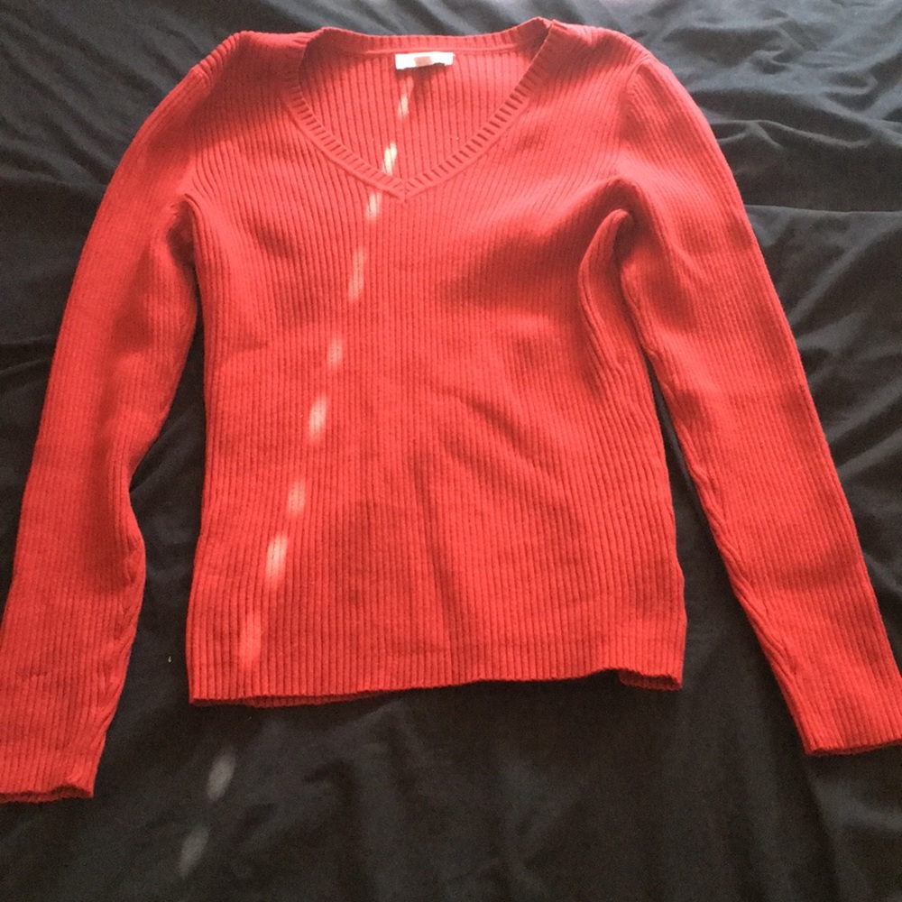 ✨FLASH SALE✨Women’s Red V-Neck Sweater